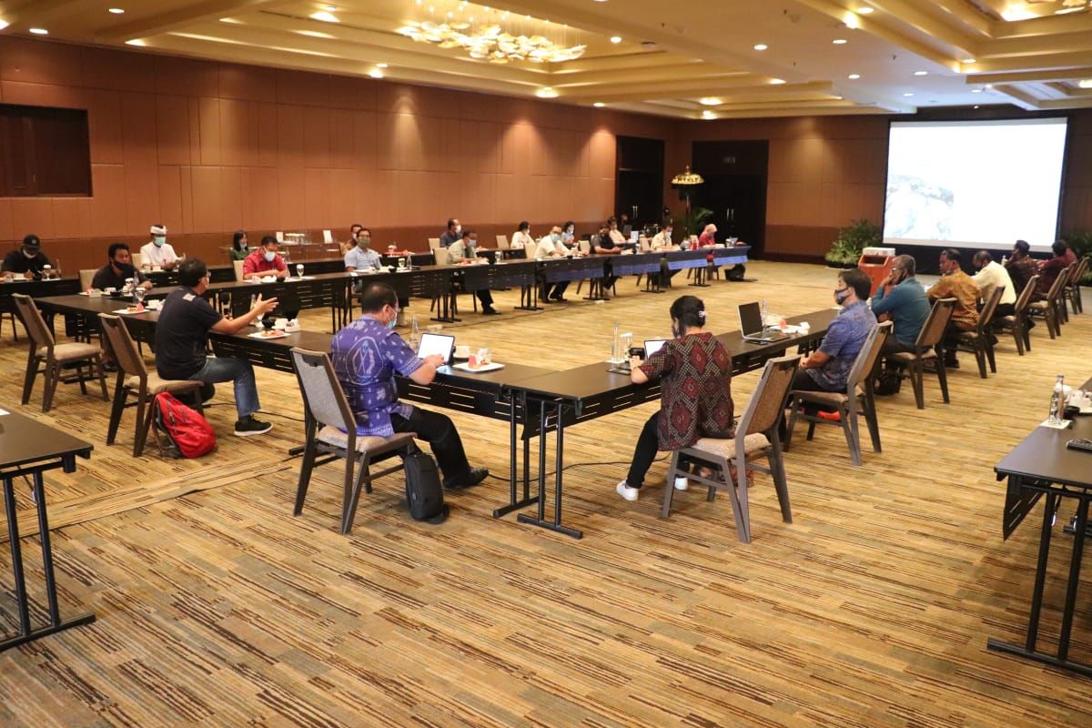 podiumnews.com-KKP Sosialisasikan Program PEN Melalui Transplantasi Terumbu Karang